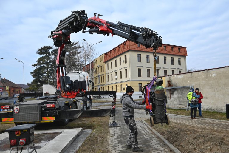 Bylo potřeba složit i nezbytné technické vybavení